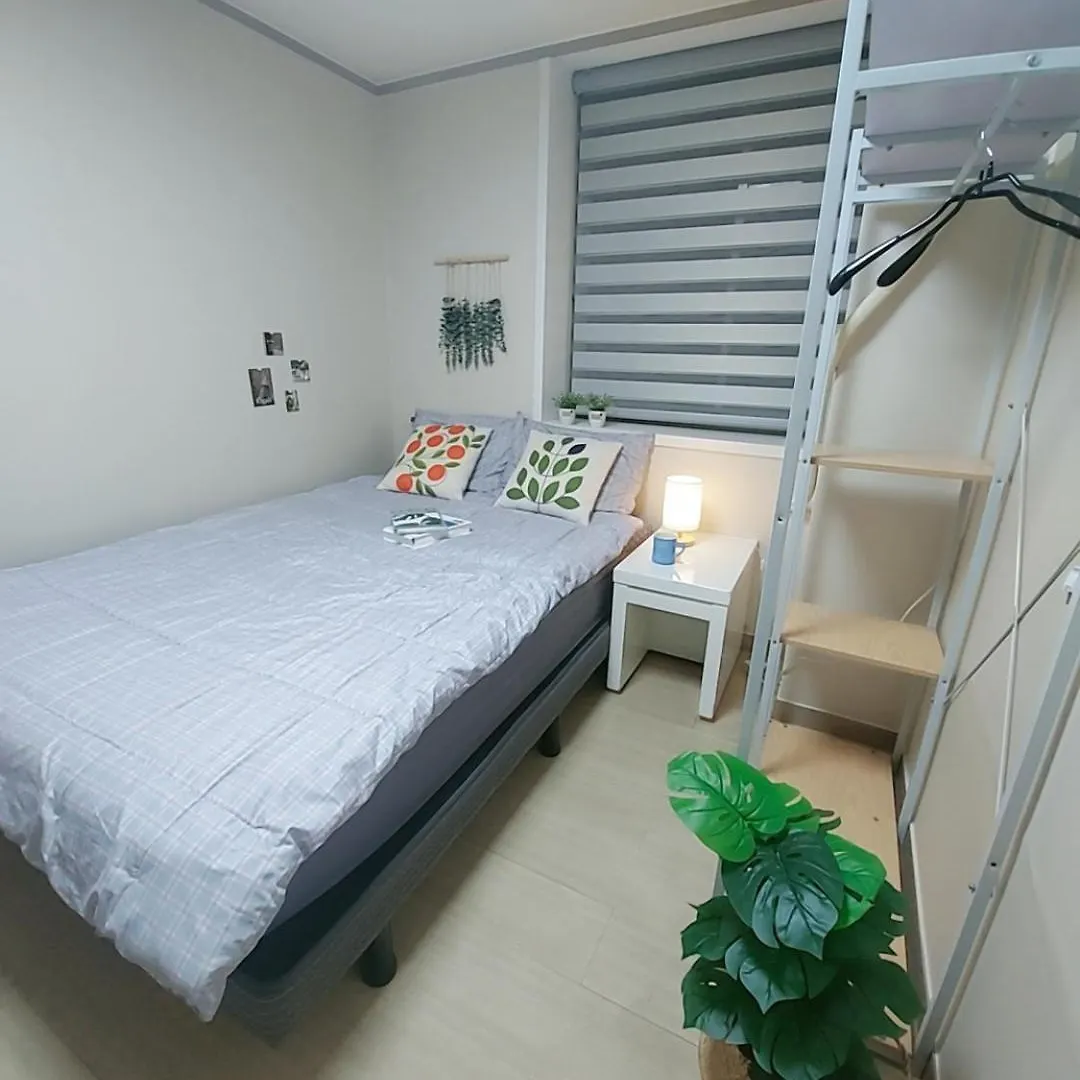 Funwave Guest House Μπουσάν
